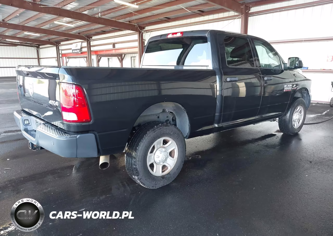 2017 Ram 3500 Tradesman 4X4 6'4 Box VIN:3C63R3CL6HG717401 - 4