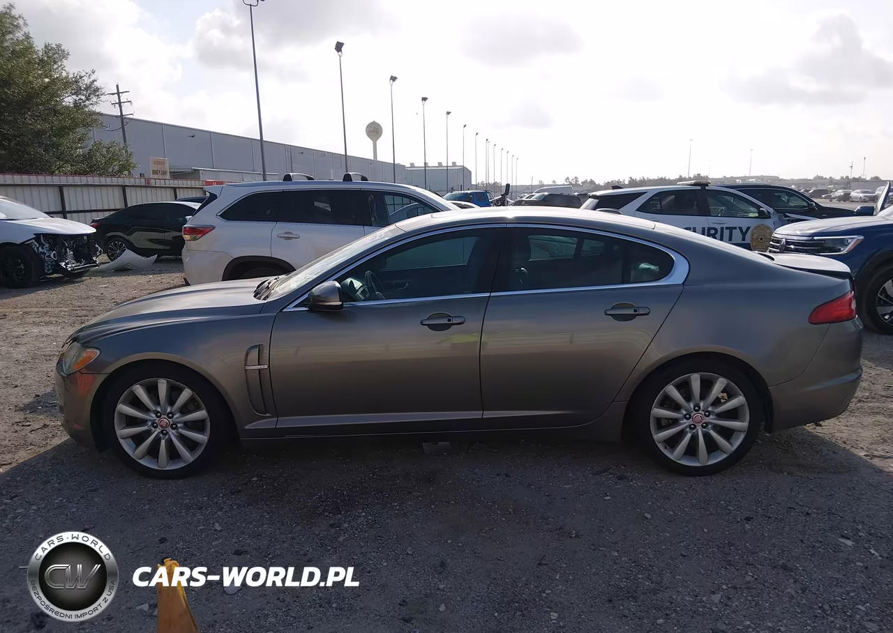 2011 Jaguar Xf Premium VIN:SAJWA0GB4BLR95433 - 14
