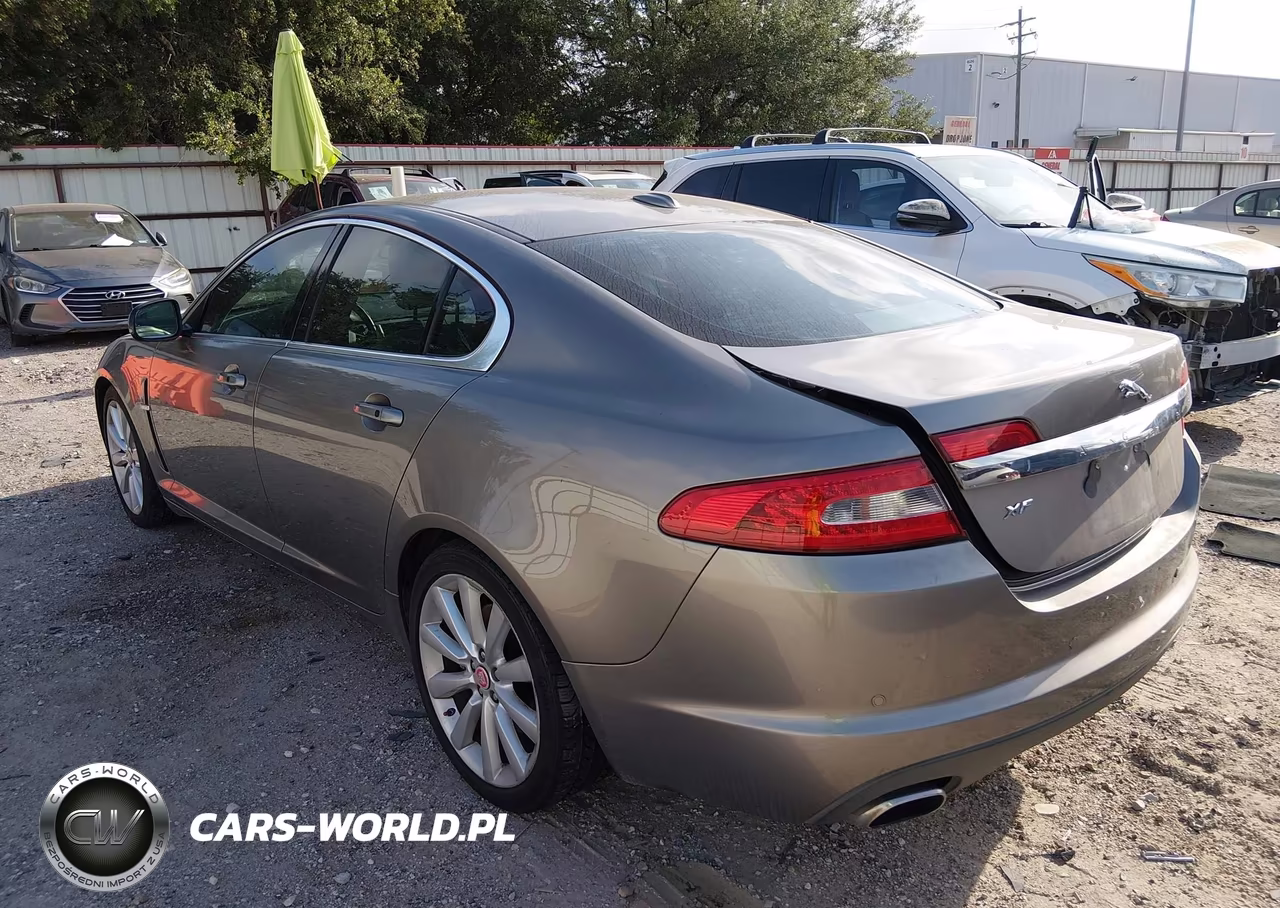 2011 Jaguar Xf Premium VIN:SAJWA0GB4BLR95433 - 3