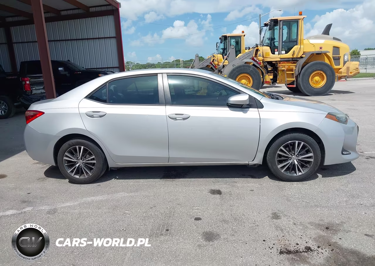 2019 Toyota Corolla Le VIN:5YFBURHE2KP927057 - 13