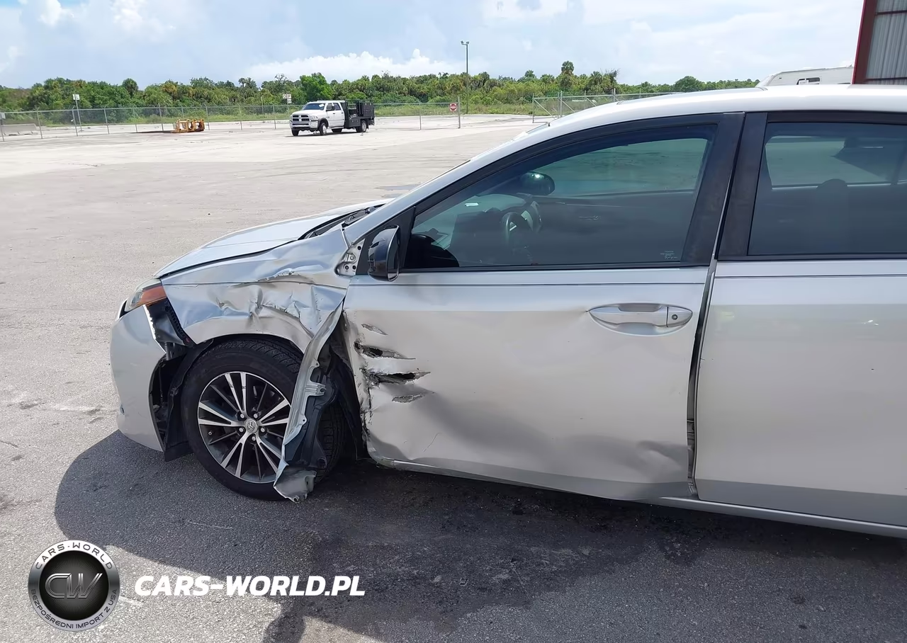 2019 Toyota Corolla Le VIN:5YFBURHE2KP927057 - 17