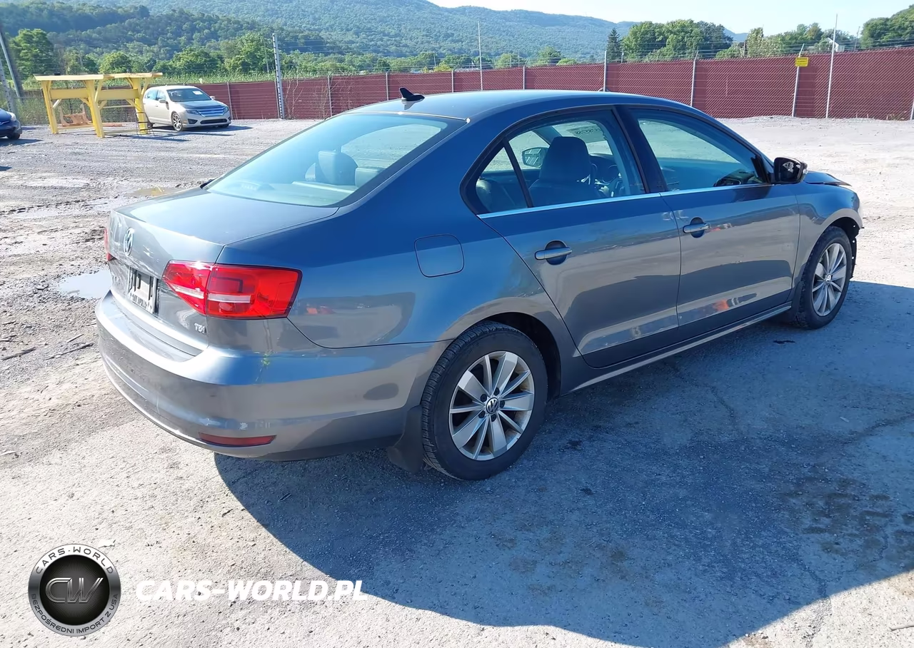 2015 Volkswagen Jetta 2.0L Tdi Se VIN:3VWLA7AJ5FM292449 - 4