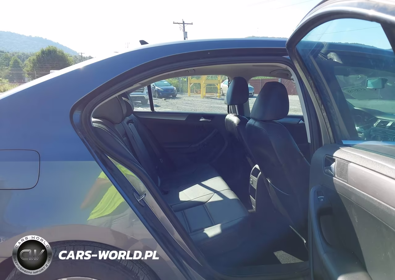2015 Volkswagen Jetta 2.0L Tdi Se VIN:3VWLA7AJ5FM292449 - 8