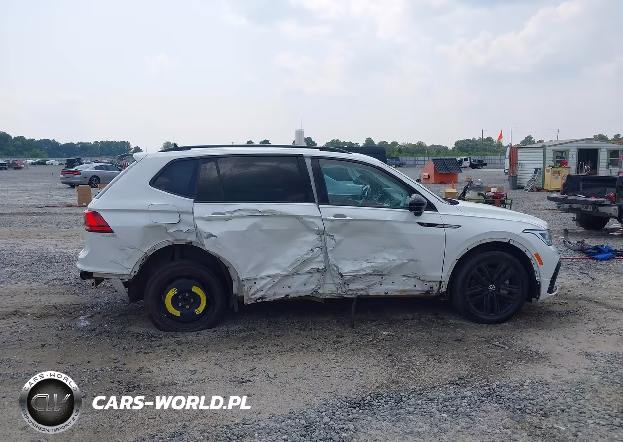 2022 Volkswagen Tiguan 2.0T Se R-Line Black VIN:3VVCB7AX1NM069748 - 13