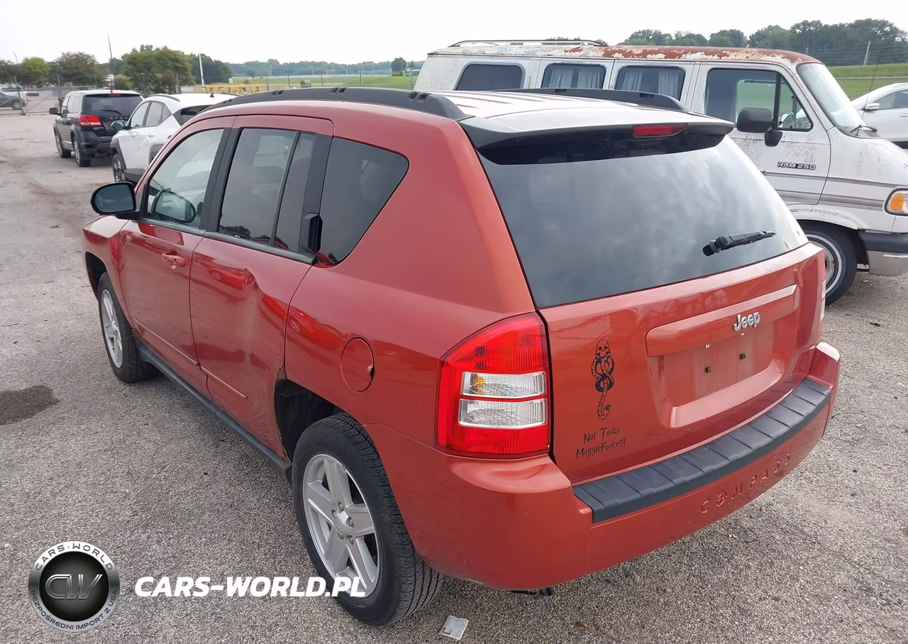 2010 Jeep Compass Sport VIN:1J4NT4FA5AD504746 - 3