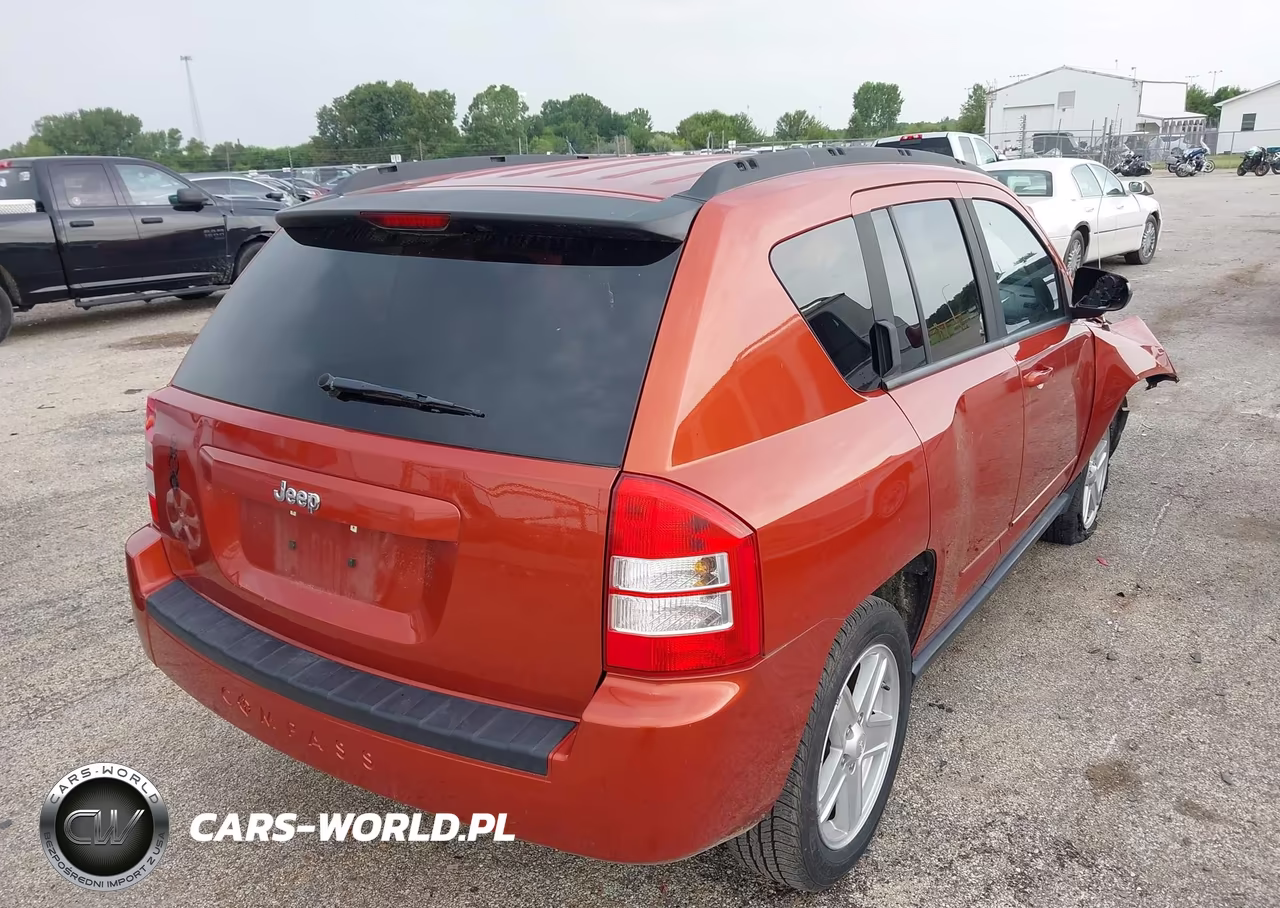2010 Jeep Compass Sport VIN:1J4NT4FA5AD504746 - 4