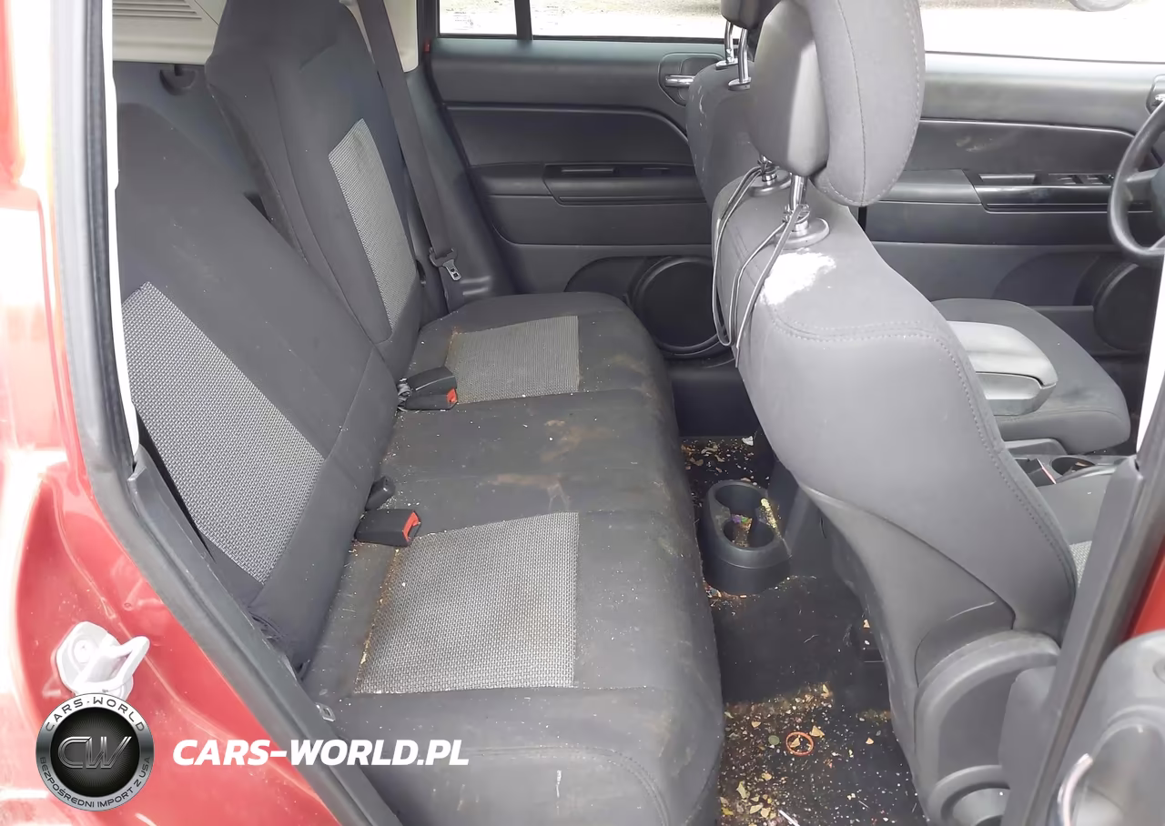 2010 Jeep Compass Sport VIN:1J4NT4FA5AD504746 - 8
