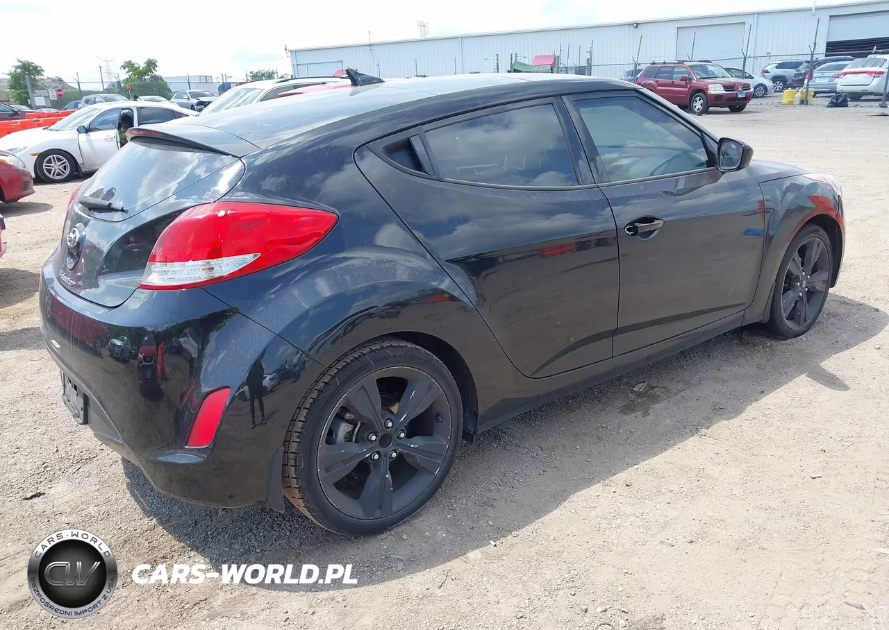 2017 Hyundai Veloster Value Edition VIN:KMHTC6AD0HU320167 - 4