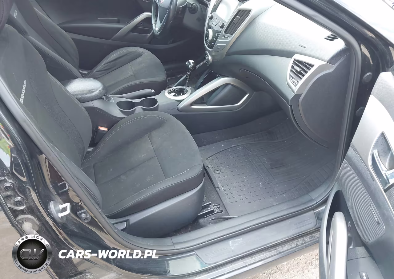 2017 Hyundai Veloster Value Edition VIN:KMHTC6AD0HU320167 - 5