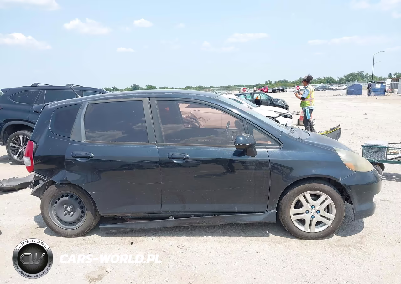 2007 Honda Fit Sport VIN:JHMGD38647S024473 - 14