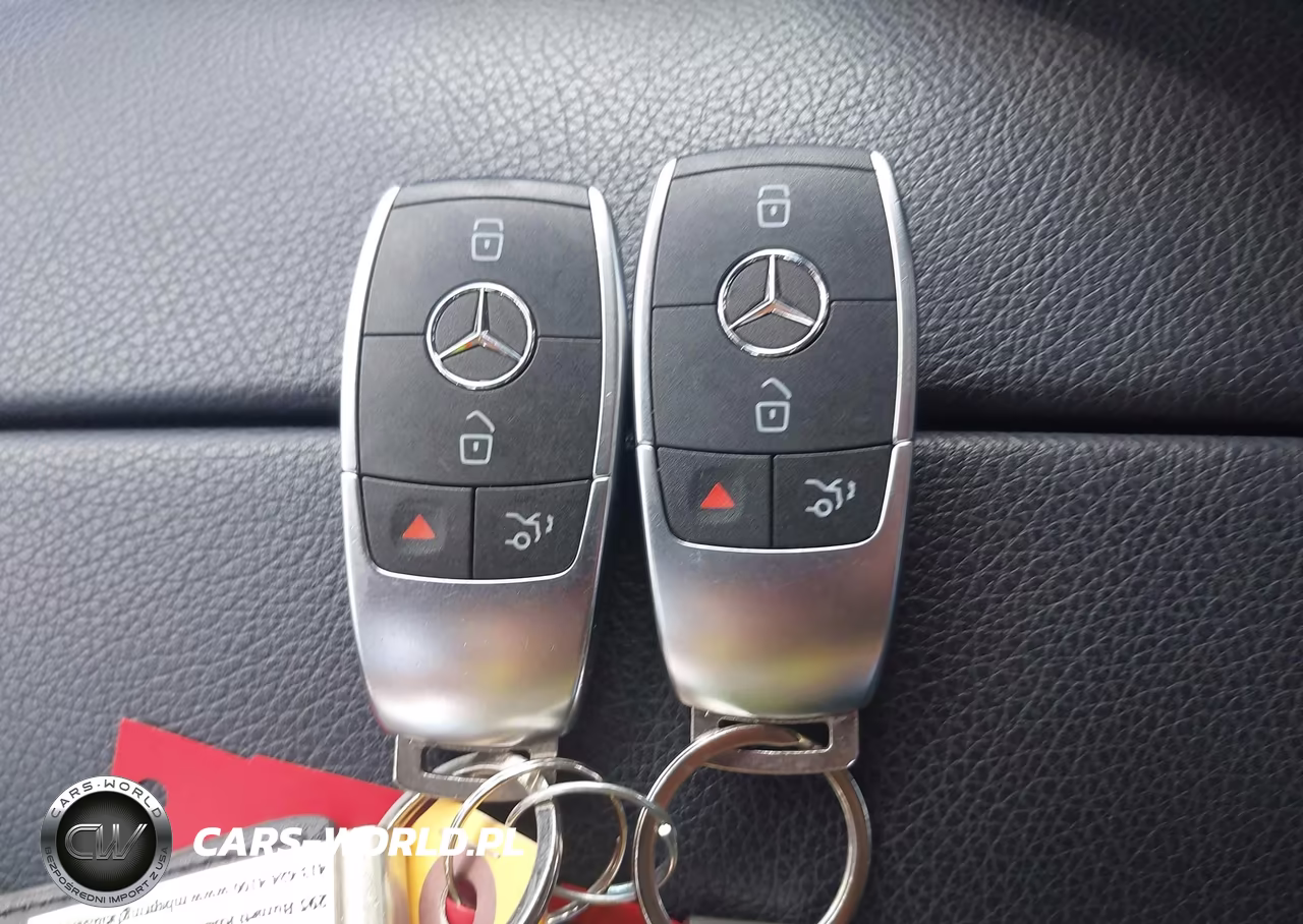 2019 Mercedes-Benz C 300 4Matic VIN:55SWF8EB1KU314129 - 11