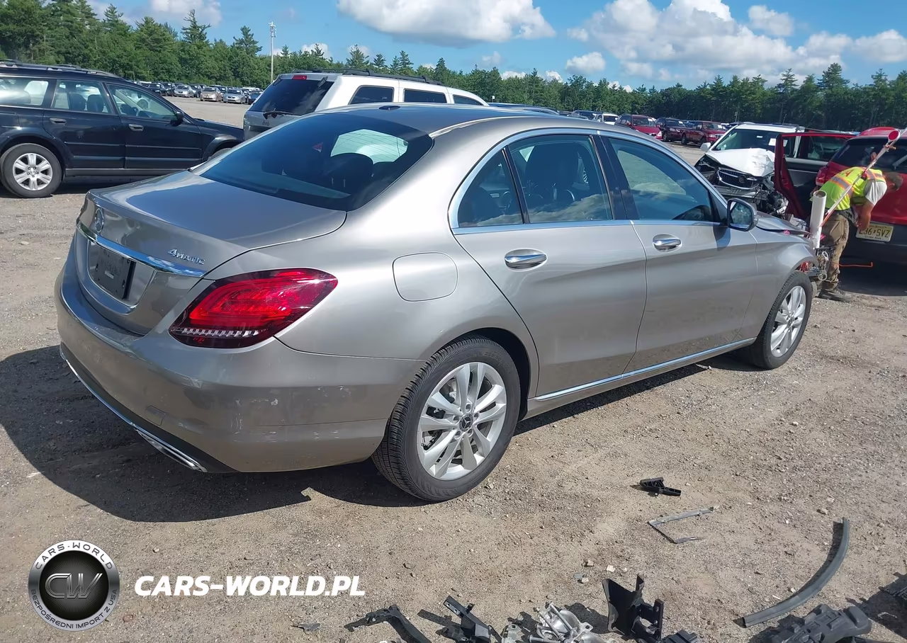 2019 Mercedes-Benz C 300 4Matic VIN:55SWF8EB1KU314129 - 4