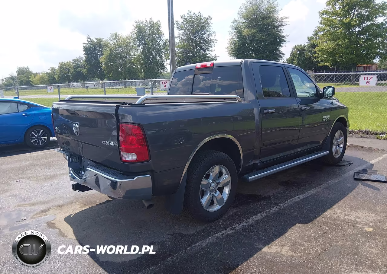 2017 Ram 1500 Slt VIN:1C6RR7LG1HS705881 - 4