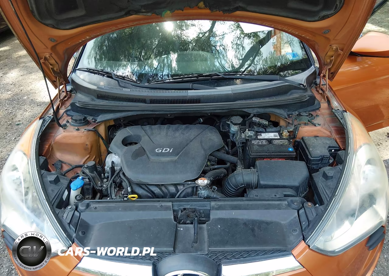 2012 Hyundai Veloster Base W-Black VIN:KMHTC6AD3CU057598 - 10