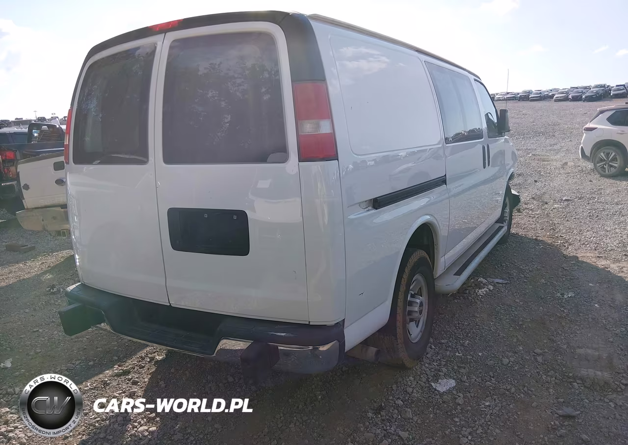 2017 GMC Savana 2500 Work Van VIN:1GTW7AFF3H1914224 - 4
