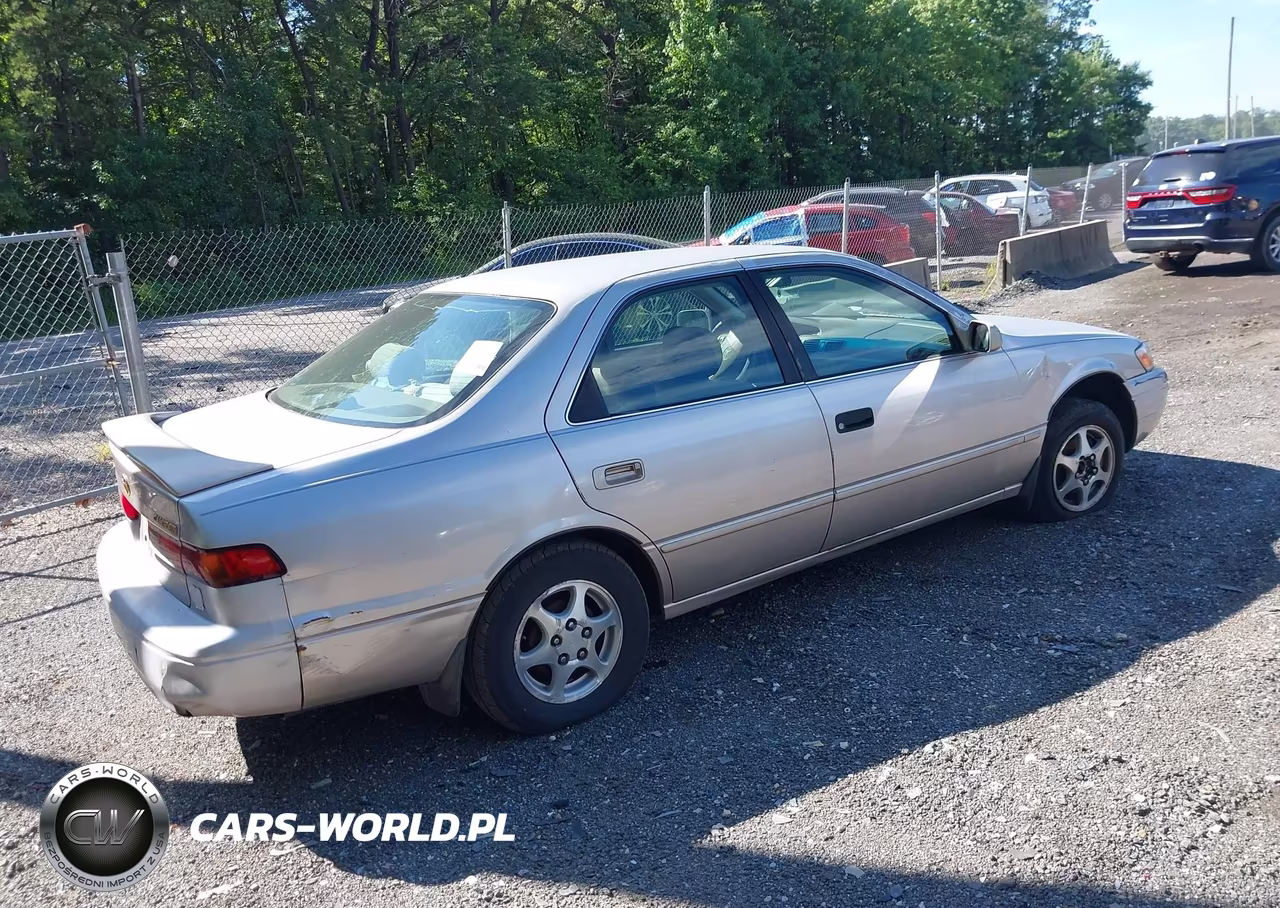 1998 Toyota Camry Le VIN:4T1BG22K3WU194163 - 4