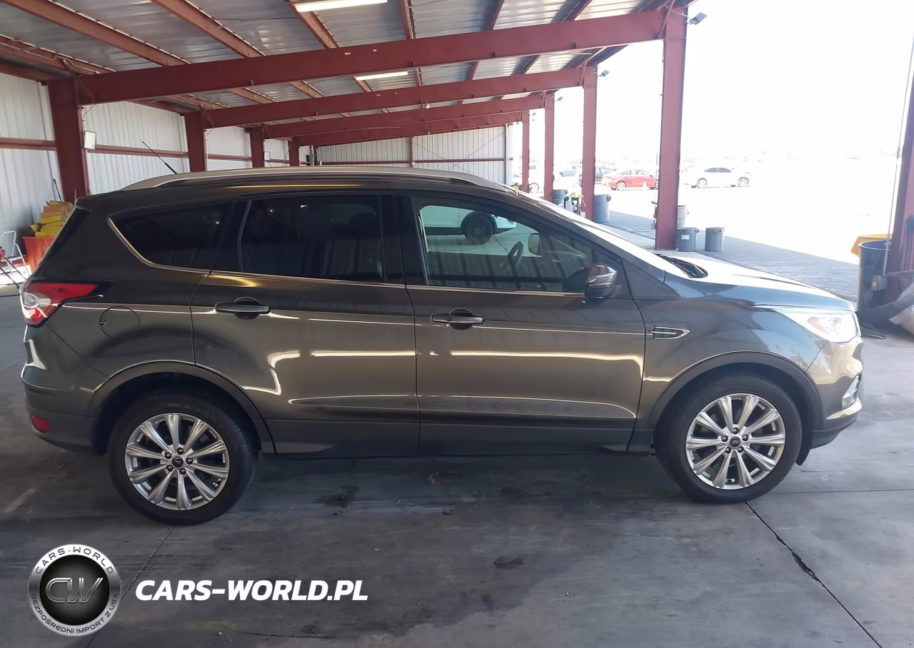 2017 Ford Escape Titanium VIN:1FMCU0JD7HUC80647 - 13