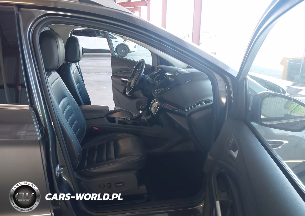 2017 Ford Escape Titanium VIN:1FMCU0JD7HUC80647 - 5