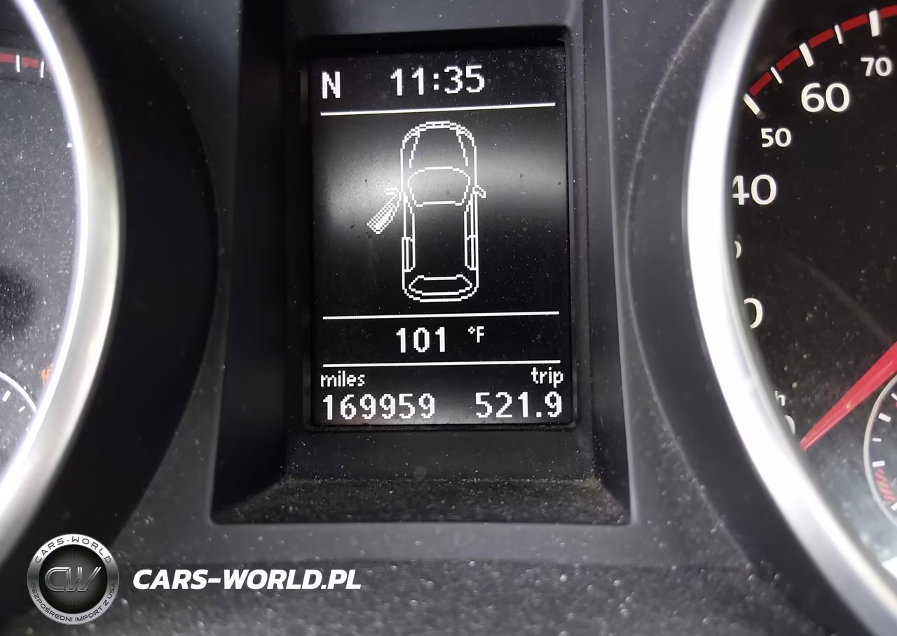2011 Volkswagen Gti 4-Door VIN:WVWGD7AJ1BW113636 - 14