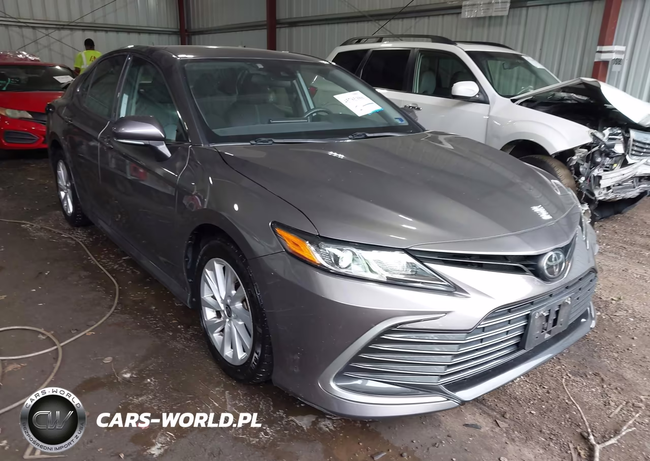 2023 Toyota Camry Le – zdjęcie 1 z 16