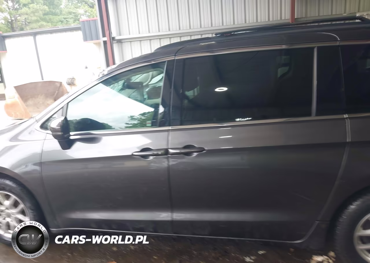 2022 Chrysler Pacifica Touring L VIN:2C4RC1BG9NR133108 - 14