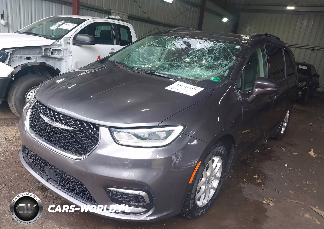 2022 Chrysler Pacifica Touring L VIN:2C4RC1BG9NR133108 - 2