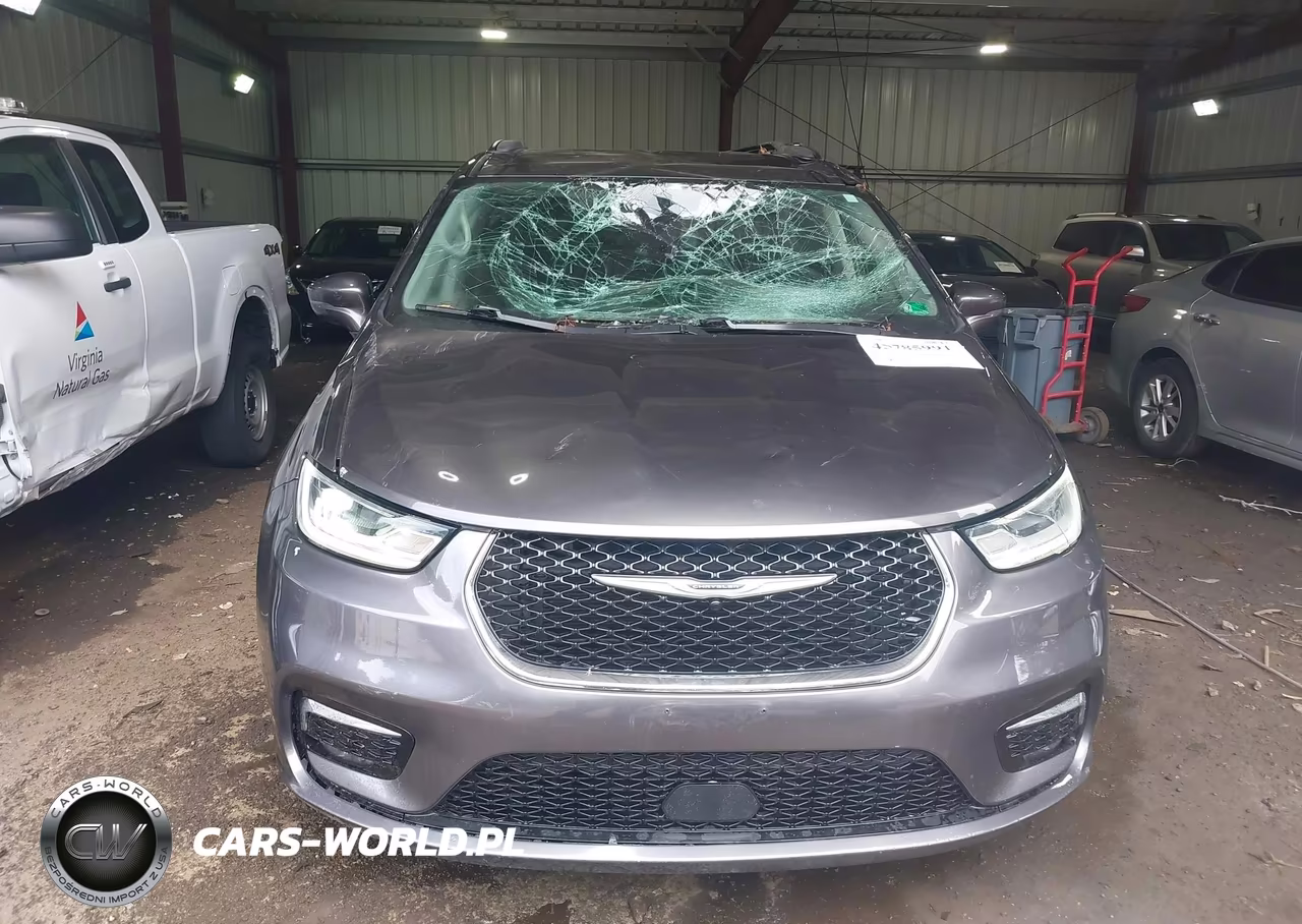 2022 Chrysler Pacifica Touring L VIN:2C4RC1BG9NR133108 - 6
