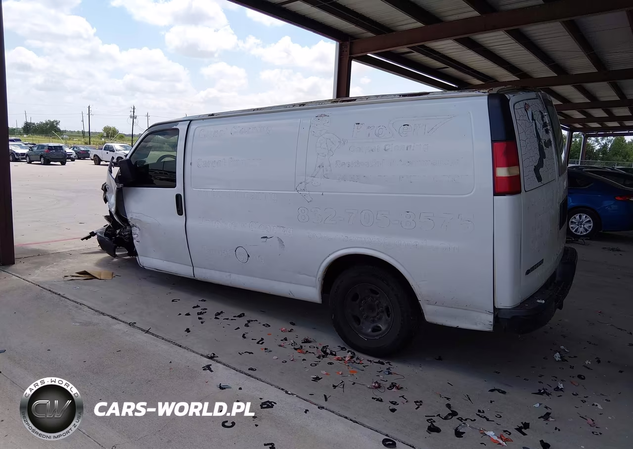 2009 Chevrolet Express Work Van VIN:1GCGG25CX91130514 - 3