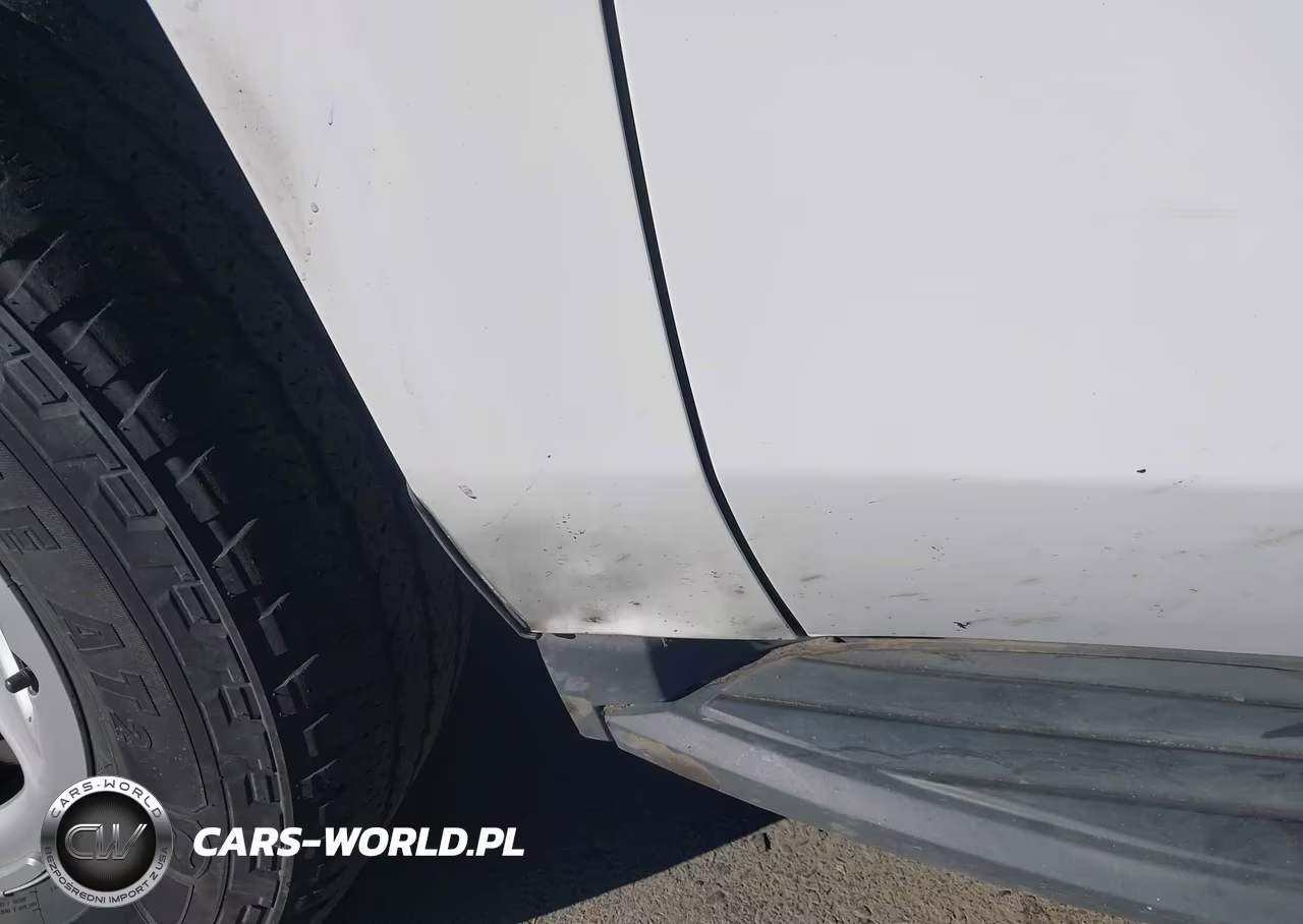 2018 Chevrolet Tahoe Commercial Fleet VIN:1GNSKFEC3JR375734 - 13