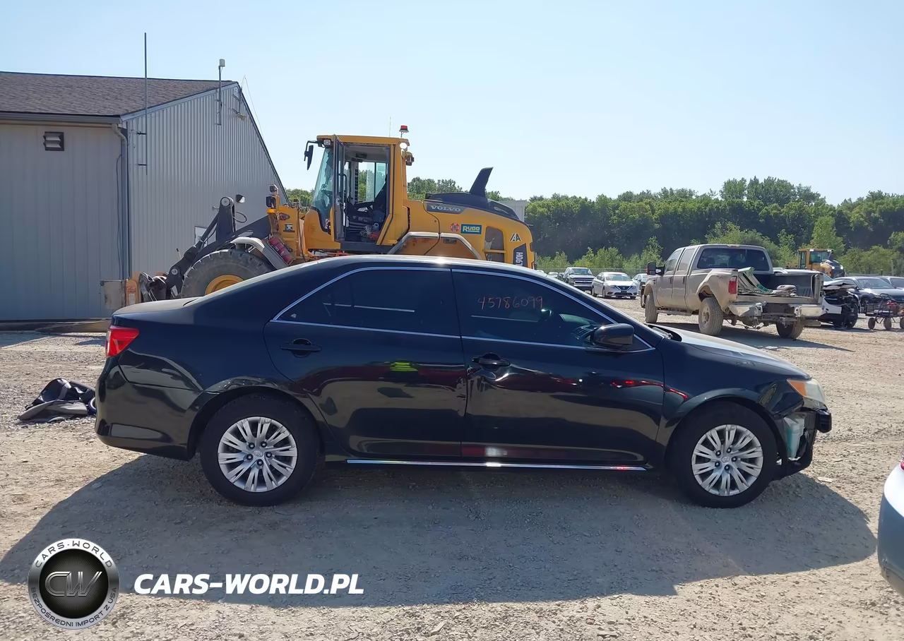 2014 Toyota Camry Le VIN:4T4BF1FK7ER336915 - 13