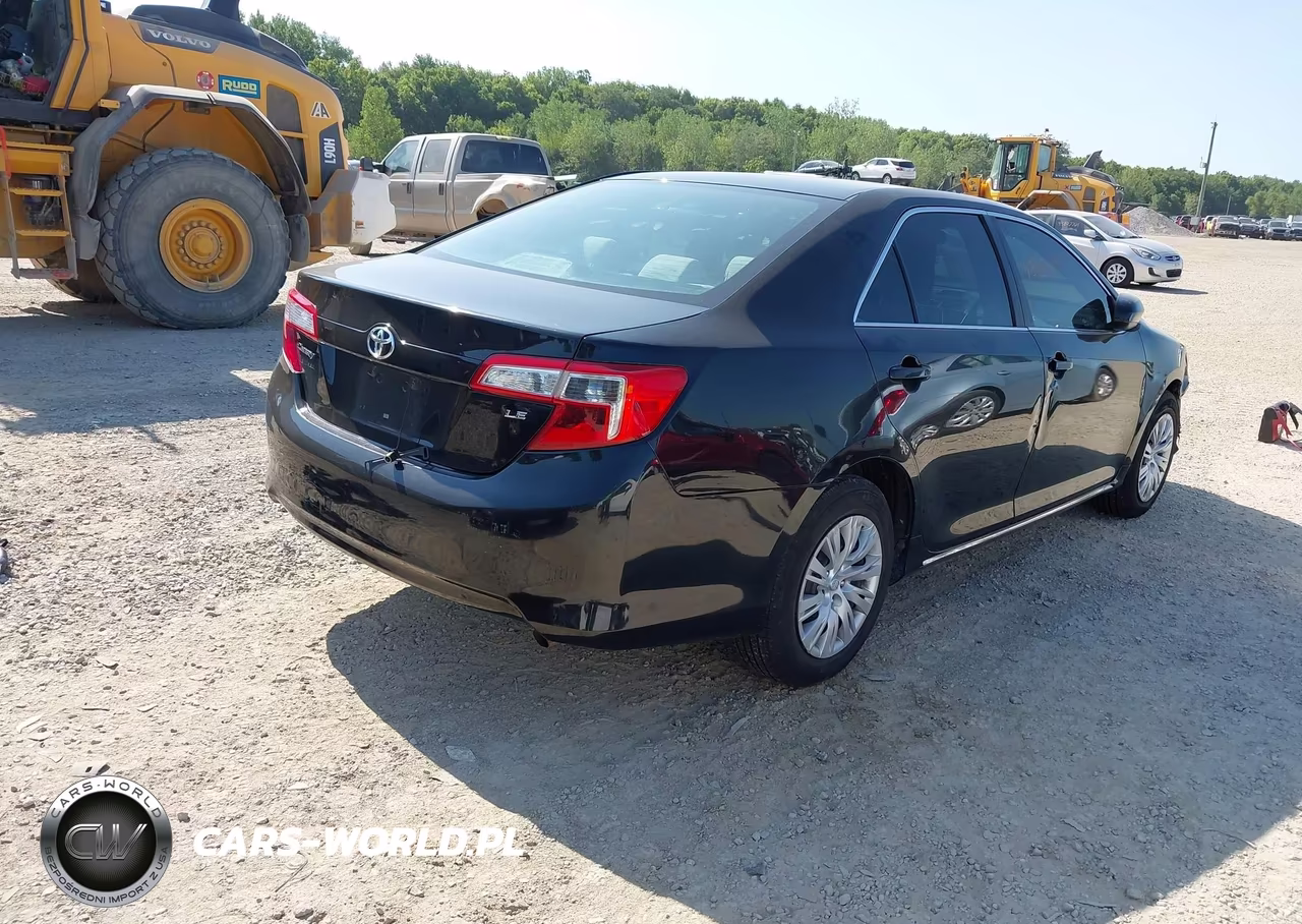 2014 Toyota Camry Le VIN:4T4BF1FK7ER336915 - 4