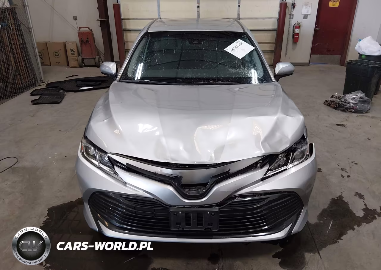 2018 Toyota Camry Le VIN:4T1B11HK9JU520589 - 12