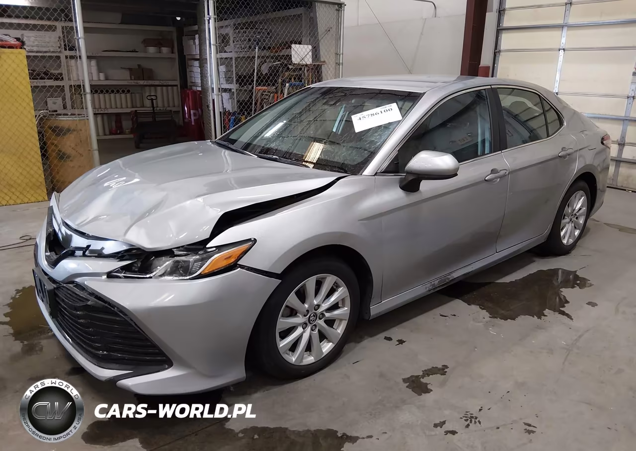 2018 Toyota Camry Le VIN:4T1B11HK9JU520589 - 2