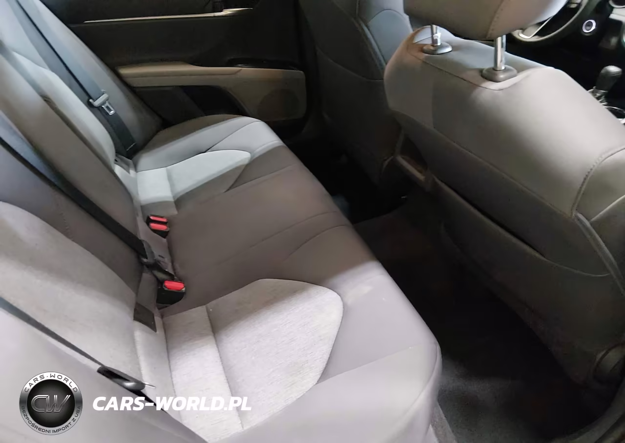 2018 Toyota Camry Le VIN:4T1B11HK9JU520589 - 8