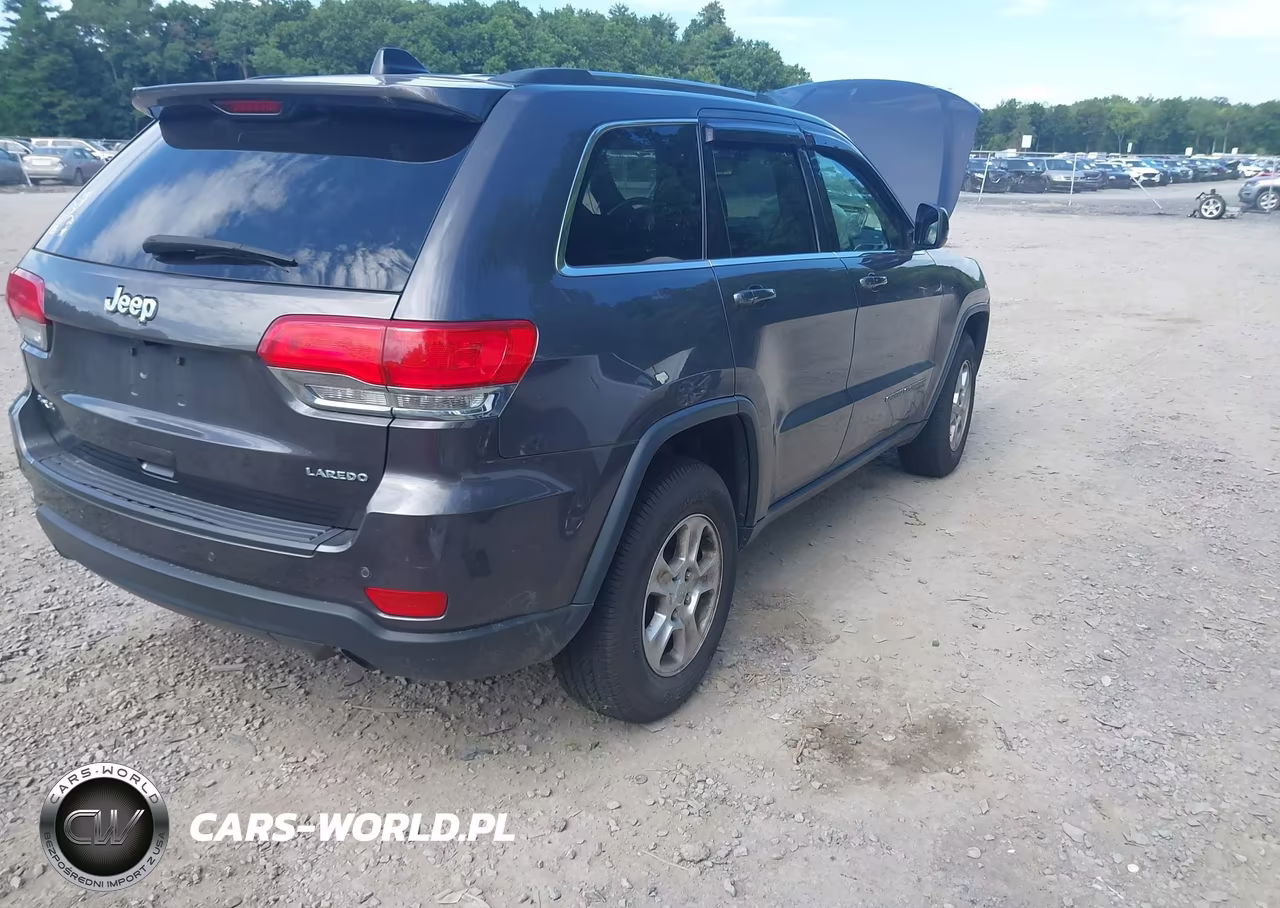 2017 Jeep Grand Cherokee Laredo VIN:1C4RJFAG8HC602822 - 4
