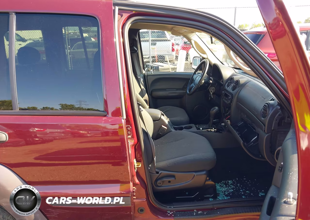 2003 Jeep Liberty Sport VIN:1J4GL48K83W657658 - 5