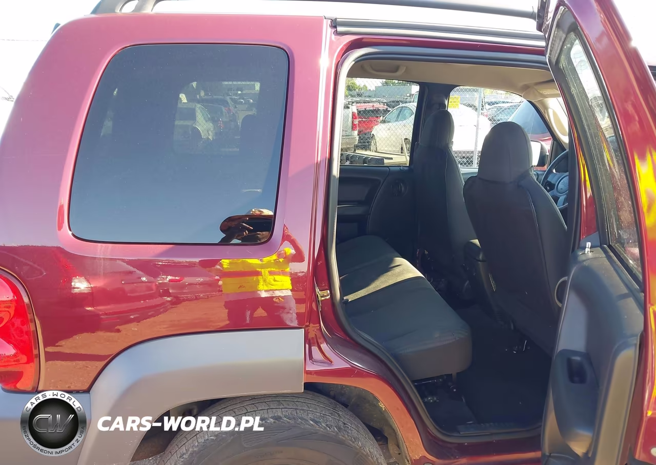 2003 Jeep Liberty Sport VIN:1J4GL48K83W657658 - 8