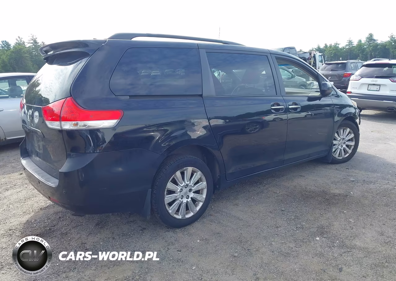 2011 Toyota Sienna Xle VIN:5TDDK3DC4BS014064 - 4