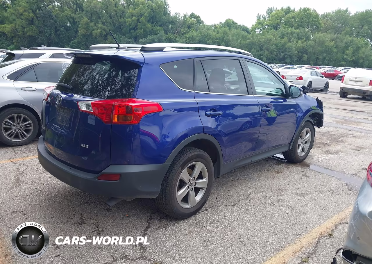 2015 Toyota Rav4 Xle VIN:2T3WFREVXFW221370 - 4
