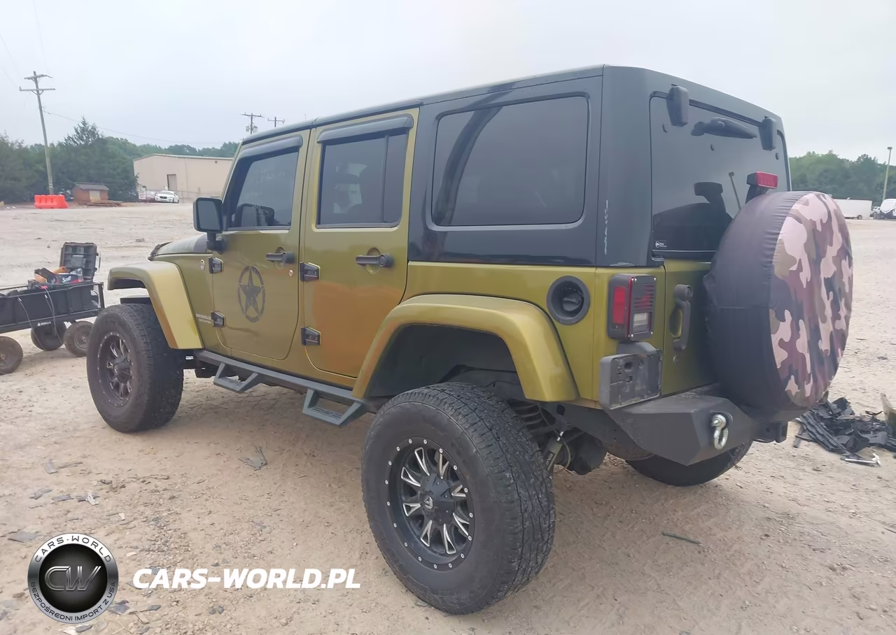 2008 Jeep Wrangler Unlimited Sahara VIN:1J4GA591X8L623599 - 3