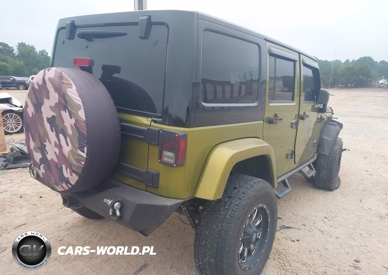 2008 Jeep Wrangler Unlimited Sahara VIN:1J4GA591X8L623599 - 4