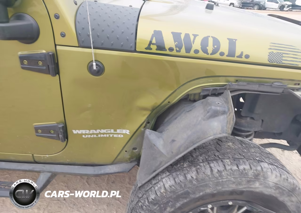 2008 Jeep Wrangler Unlimited Sahara VIN:1J4GA591X8L623599 - 6