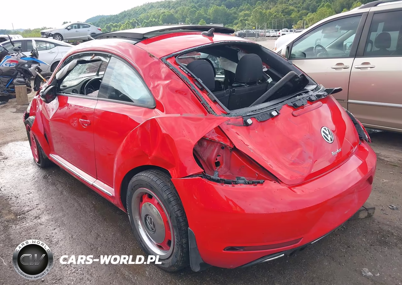 2018 Volkswagen Beetle 2.0T Coast-2.0T S VIN:3VWFD7ATXJM705965 - 3