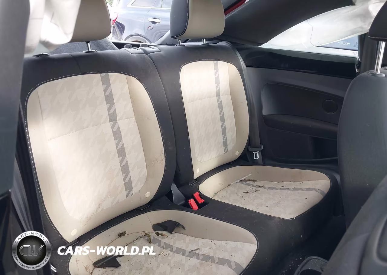 2018 Volkswagen Beetle 2.0T Coast-2.0T S VIN:3VWFD7ATXJM705965 - 8