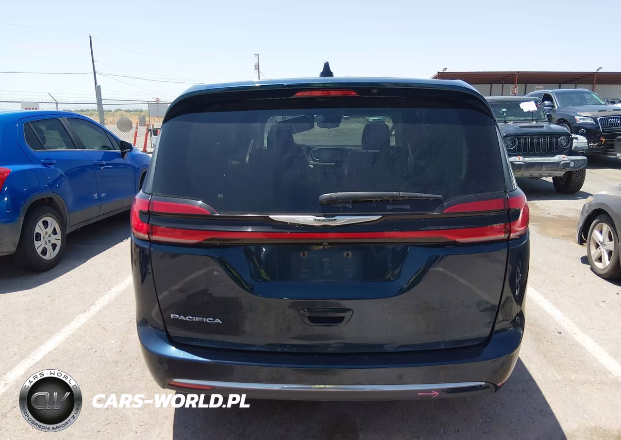 2023 Chrysler Pacifica Touring L VIN:2C4RC1BG0PR627568 - 16
