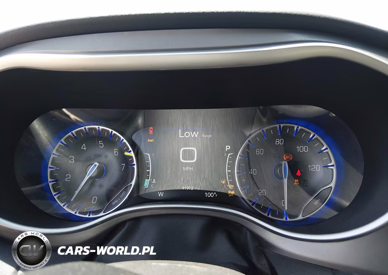 2023 Chrysler Pacifica Touring L VIN:2C4RC1BG0PR627568 - 7
