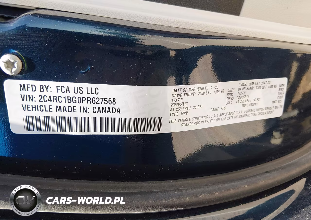 2023 Chrysler Pacifica Touring L VIN:2C4RC1BG0PR627568 - 9