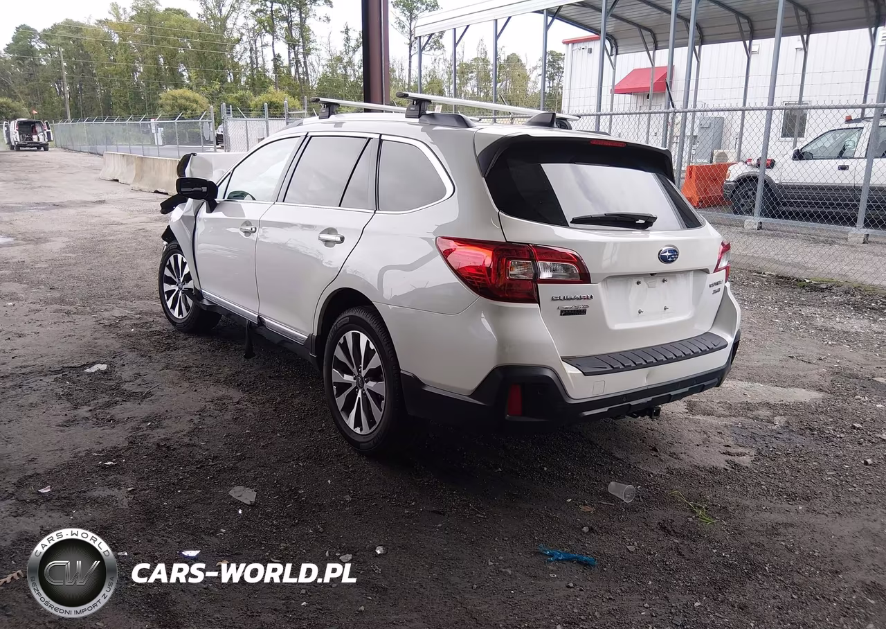 2019 Subaru Outback 3.6R Touring VIN:4S4BSETC3K3287529 - 3