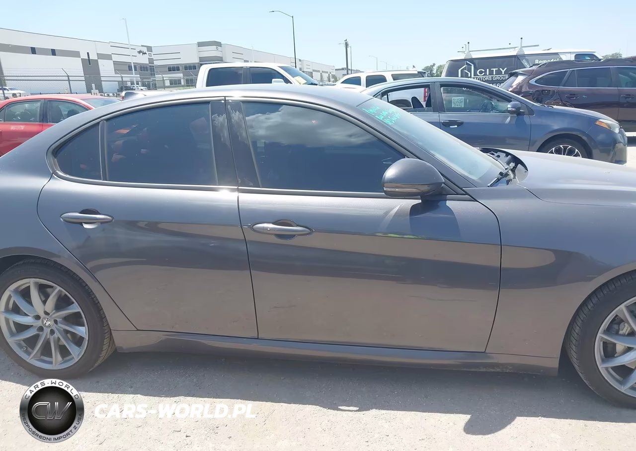 2023 Alfa Romeo Giulia Sprint Rwd VIN:ZARFAMAN1P7666896 - 13