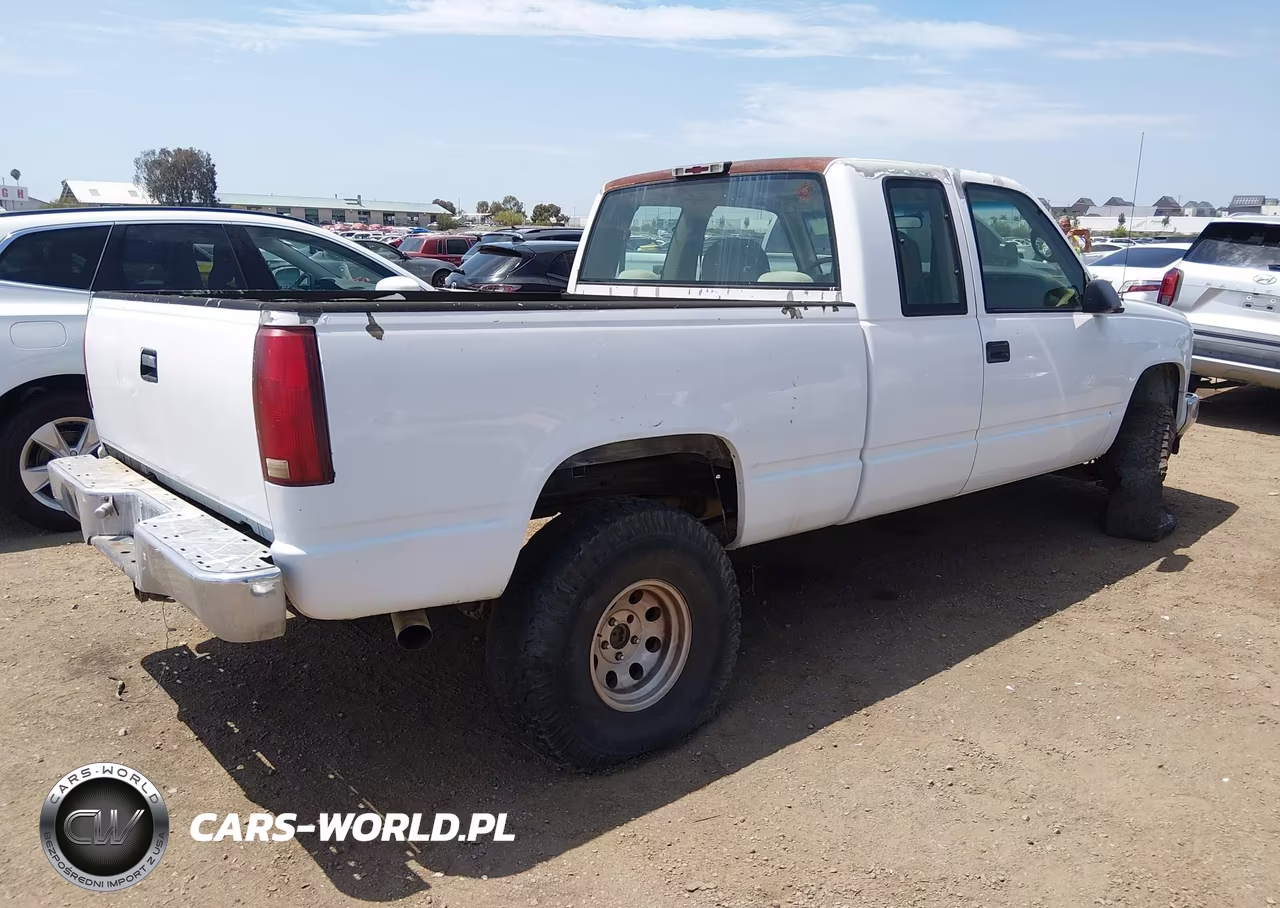 1997 Chevrolet C1500 Fleetside VIN:2GBEC19R0V1140053 - 4